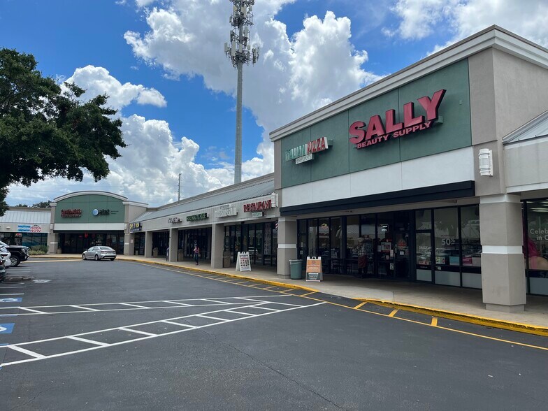 More Photos Of 4042 S Semoran Blvd, Orlando Supermarket For Lease