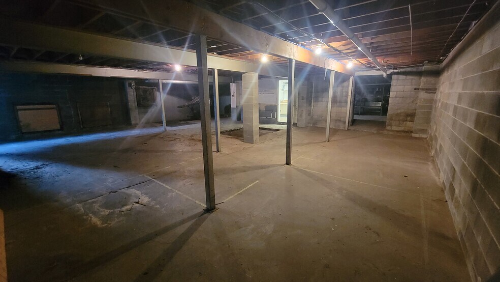 More Photos Of 2045 University Ave, Morgantown Convenience Store For Sale