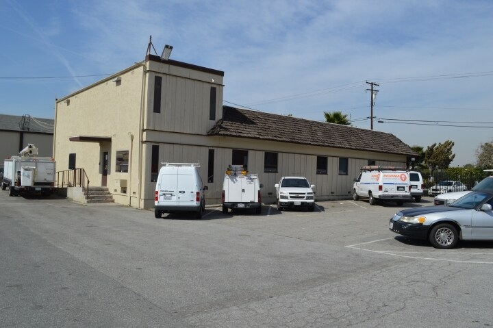 More Photos Of 12740 Lakeland Rd, Santa Fe Springs Manufacturing For Sale