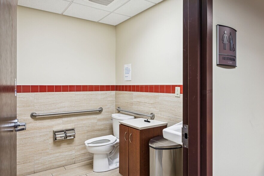 More Photos Of 4612 N Habana Ave, Tampa Medical For Lease