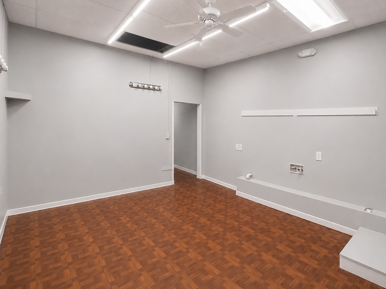 More Photos Of 5904 Riggs Rd, Adelphi Unknown For Lease