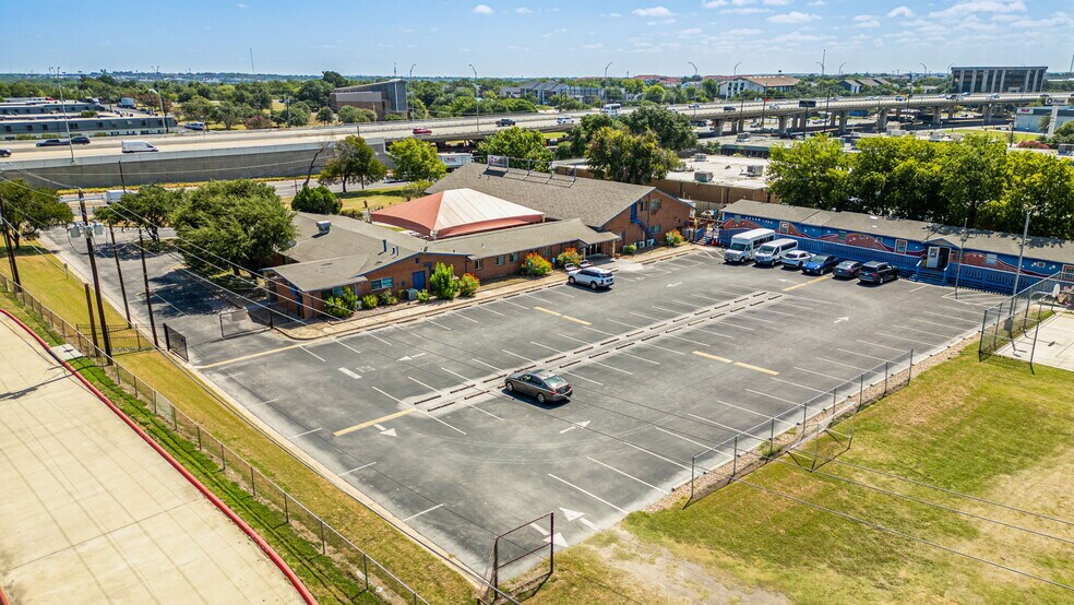 More Photos Of 301 W Anderson Ln, Austin Religious Facility For Sale