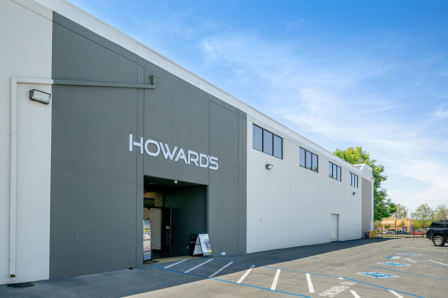 More Photos Of 901 E Imperial Hwy, La Habra Office For Sale