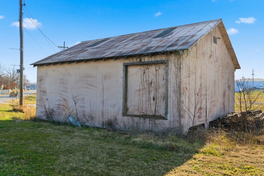 More Photos Of 401 Boone st, Ash Grove Land For Sale