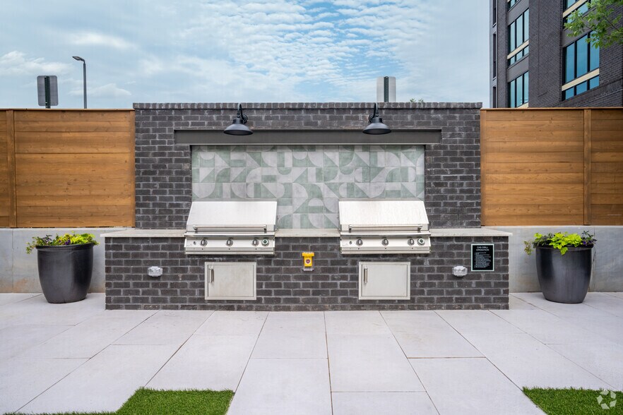 More Photos Of 3558 Elm St, Atlanta Apartments For Lease