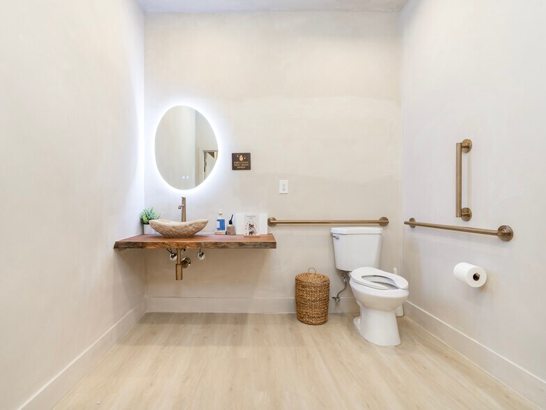 More Photos Of 2223 SW 13th Ave, Miami Storefront Retail Office For Sale