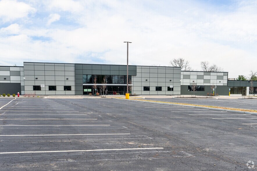 More Photos Of 196 E Main St, Milford Light Manufacturing For Sale