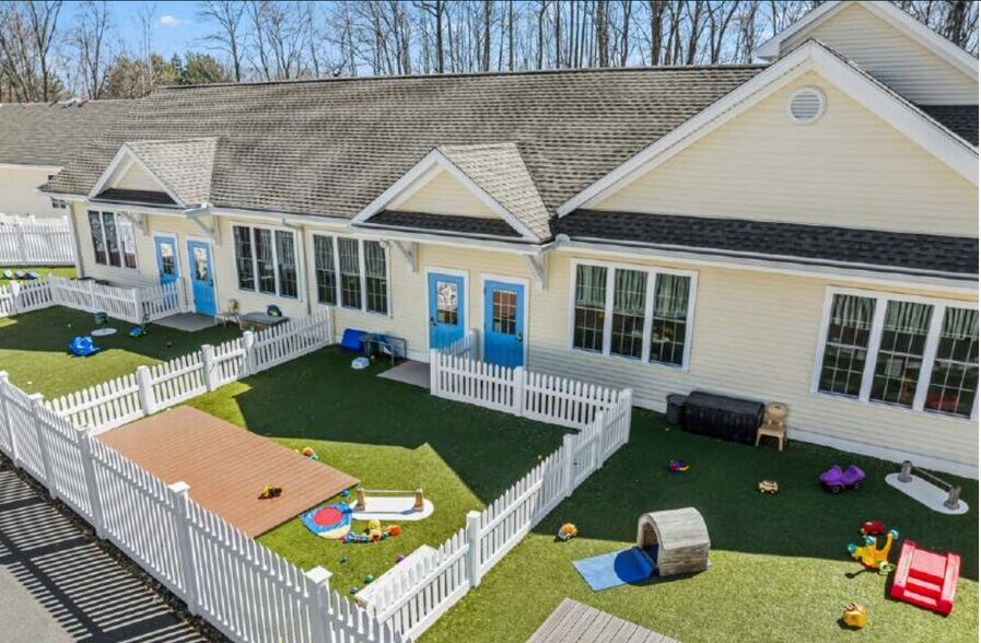More Photos Of 1430 Highland Ave, Cheshire Daycare Center For Sale