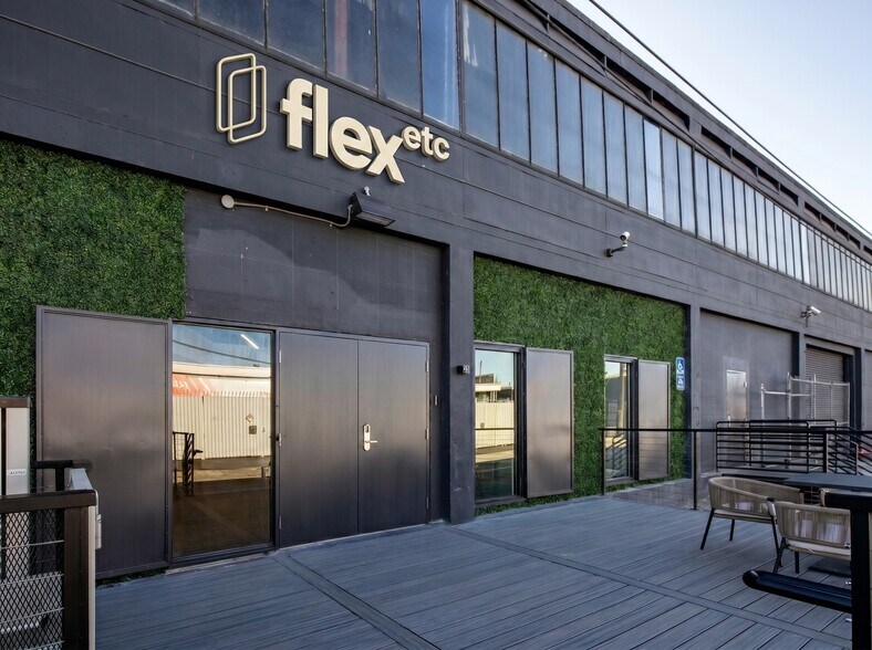 More Photos Of 3040 E 12th St, Los Angeles Warehouse For Lease