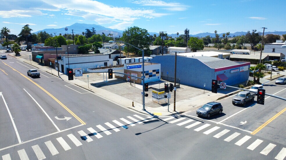 More Photos Of 125 E 6th St, Beaumont Auto Repair For Sale
