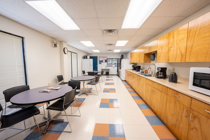 More Photos Of 96 Cohen Walker Dr, Warner Robins Medical For Sale