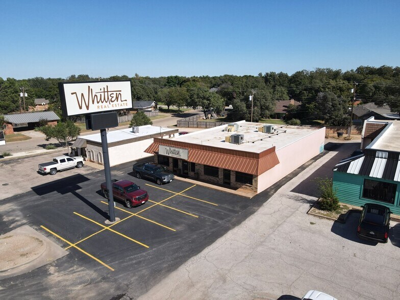 More Photos Of 2303 S Danville Dr, Abilene Office For Lease