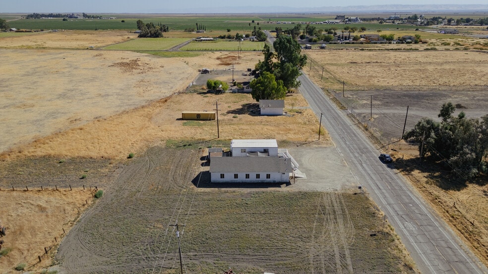 More Photos Of 21562 Reynolds Ave, Dos Palos Religious Facility For Sale