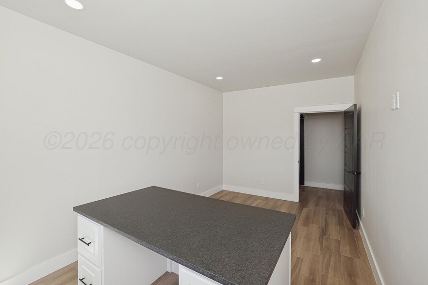 More Photos Of 8501 Cargo Ln, Amarillo Light Manufacturing For Sale