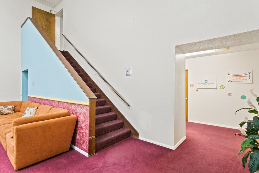 More Photos Of 3601 E Moody Blvd, Bunnell Religious Facility For Sale