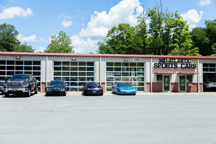 More Photos Of 700 Business Park Dr, Morgantown Showroom For Lease