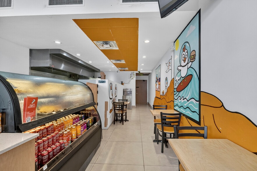 More Photos Of 3134-3150 NE 9th St, Fort Lauderdale Restaurant For Sale