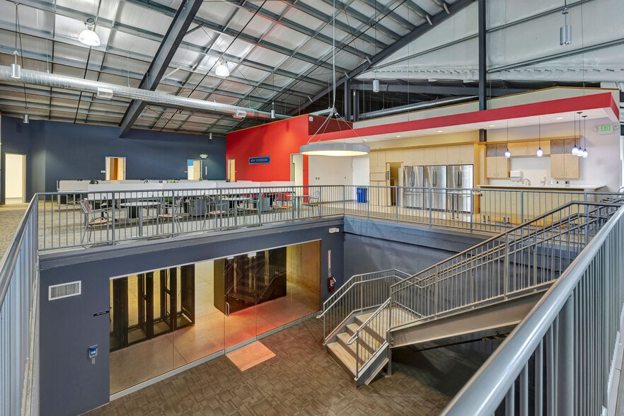 More Photos Of 4400 Port Union Rd, West Chester Light Distribution For Lease