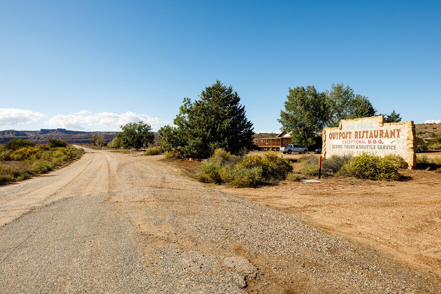 More Photos Of 2040 Long Rd Cyn, Kanab Freestanding For Sale