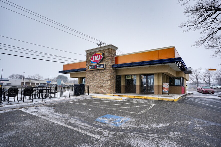 More Photos Of 1535 Memorial Dr, Chicopee Restaurant For Sale