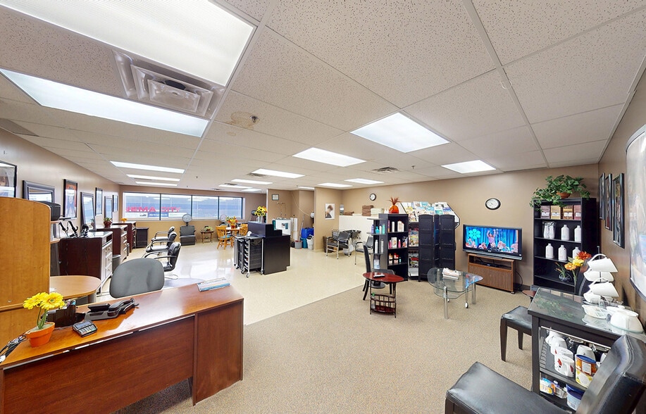 Primary Photo Of 1375 Mcphillips St, Winnipeg Storefront For Lease