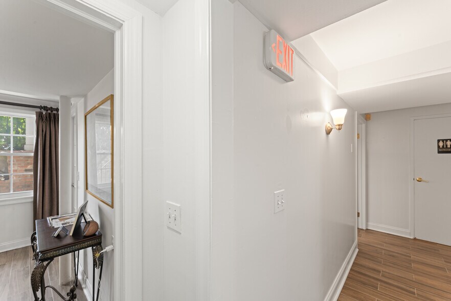 More Photos Of 1238 Post Rd, Fairfield Loft Creative Space For Lease