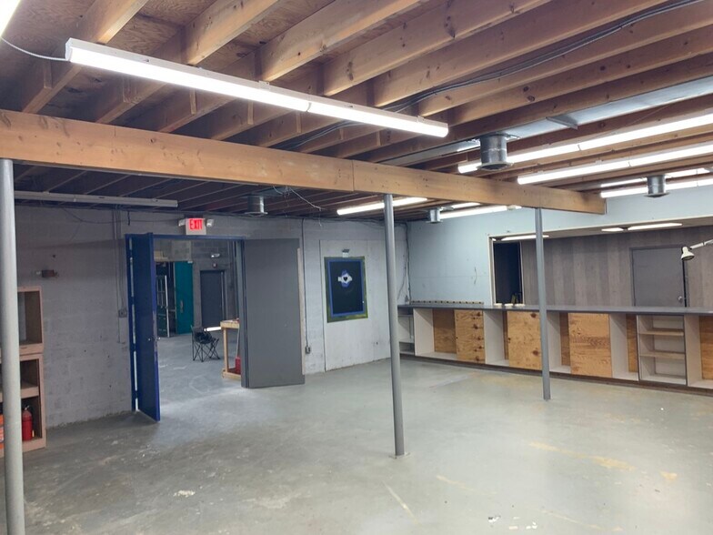 More Photos Of 3415-3501 Windom Rd, Brentwood Warehouse For Lease