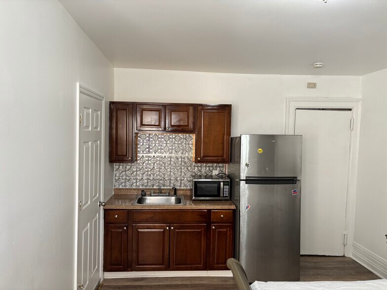 More Photos Of 29 Saint Andrews Pl, Yonkers Apartments For Sale