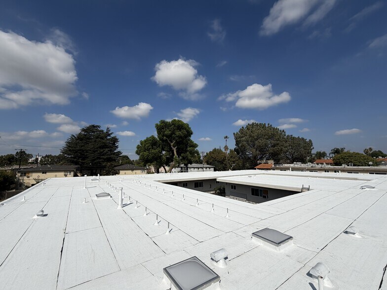 More Photos Of 6840 Kester Ave, Van Nuys Apartments For Sale