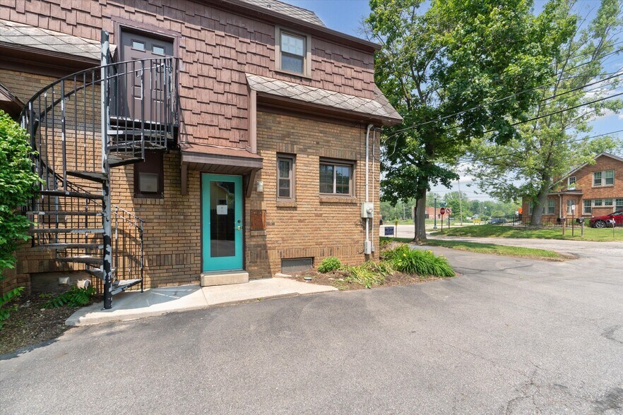 More Photos Of 4632 Okemos Rd, Okemos Medical For Sale