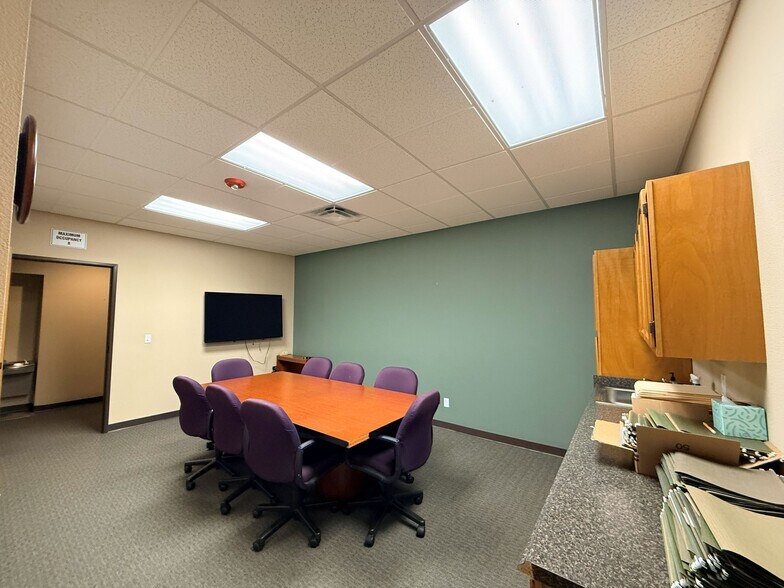 More Photos Of 7375 Samuel Dr, Denver Specialty For Sale