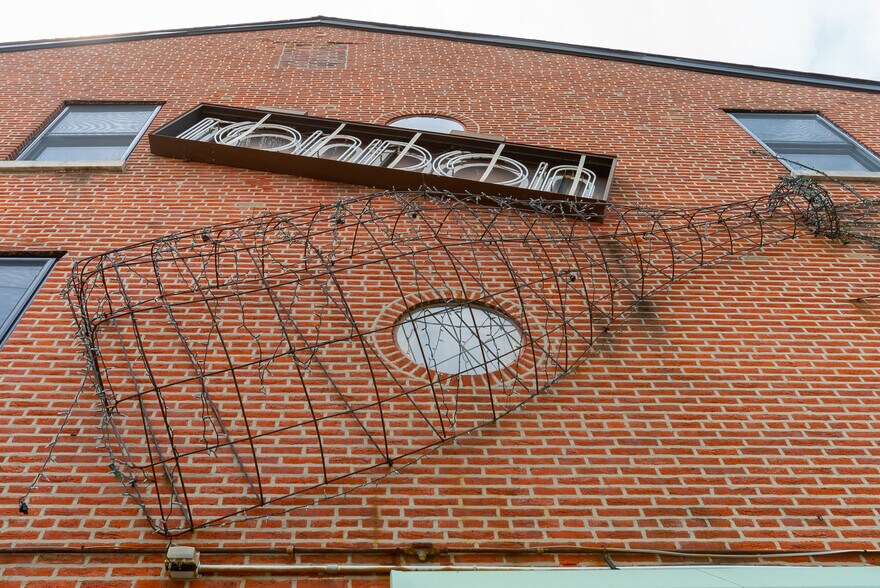 More Photos Of 2301 Fairmount Ave, Philadelphia Restaurant For Lease
