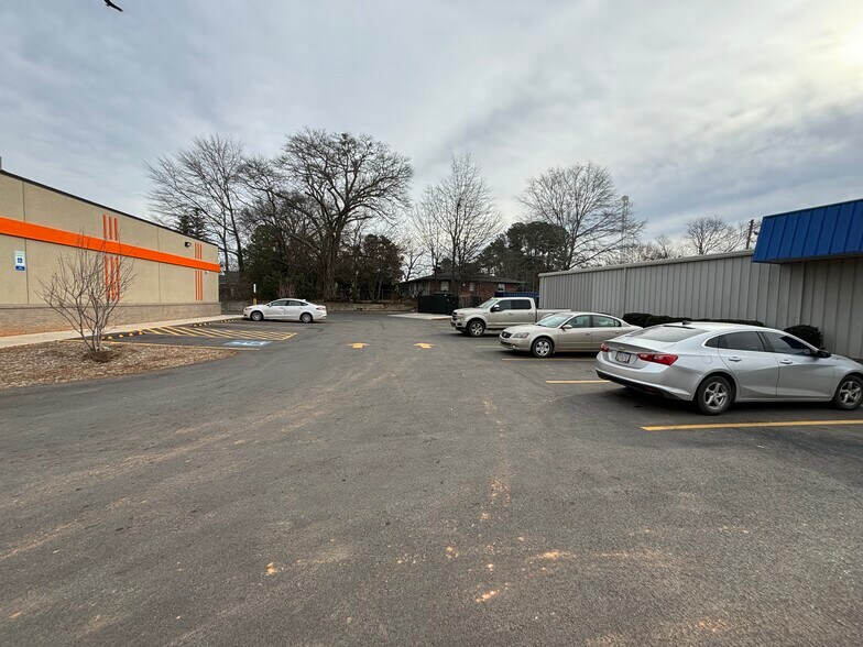 More Photos Of 487 Big a Rd, Toccoa Fast Food For Sale