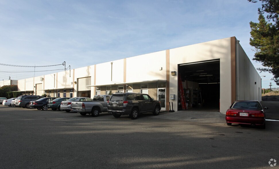 More Photos Of 221-229 Harris Ct, South San Francisco Warehouse For Lease