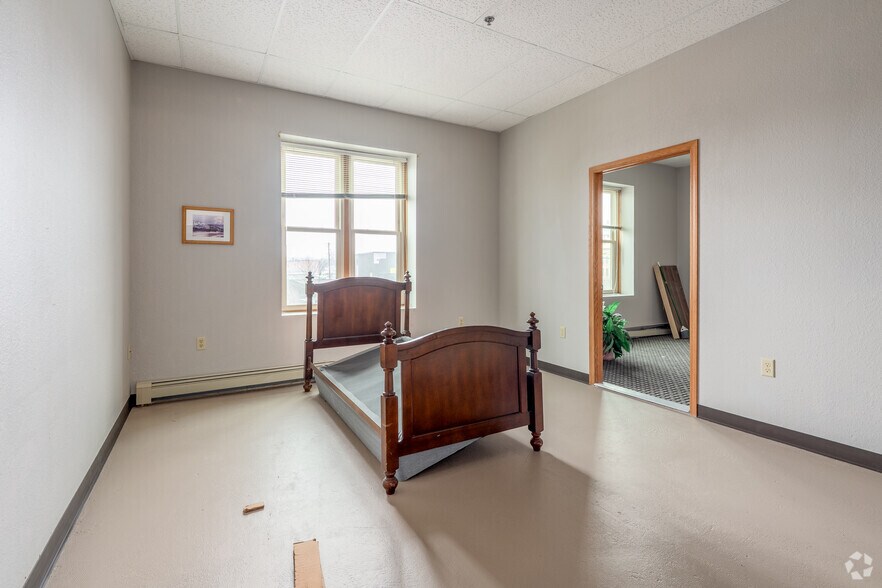 More Photos Of 123 S Pearl St, Berlin Assisted Living For Sale