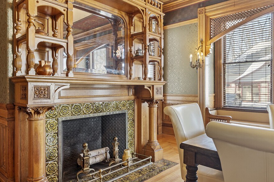 More Photos Of 2 South St, Grafton Office For Sale