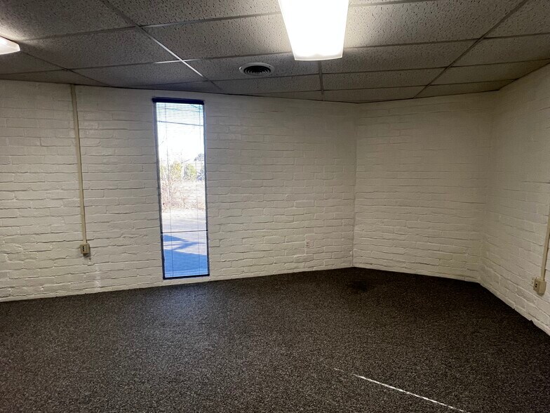 More Photos Of 4150 S Danville Dr, Abilene Storefront For Lease