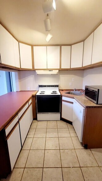 More Photos Of 100 W Broad St, Richmond Storefront Retail Residential For Sale