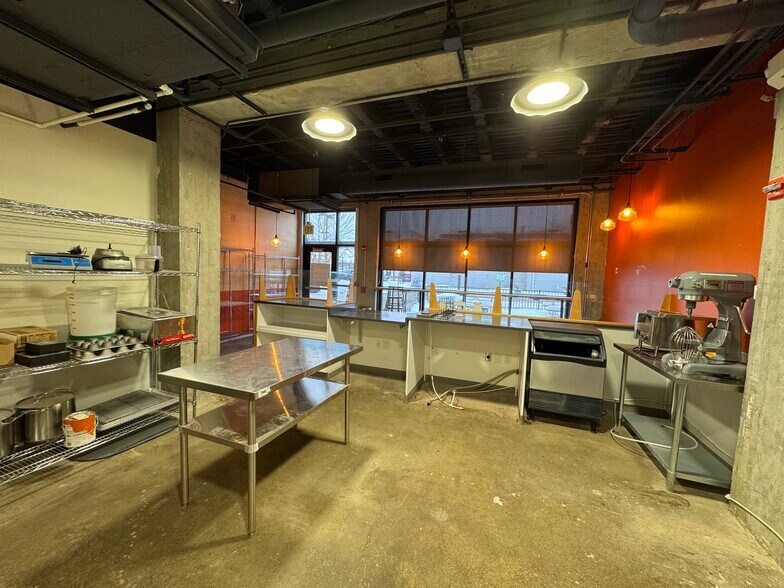 More Photos Of 321 S Main St, South Bend Apartments For Lease