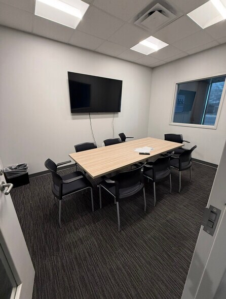 More Photos Of 16-20 S Lewis Ave, Tulsa Office For Lease