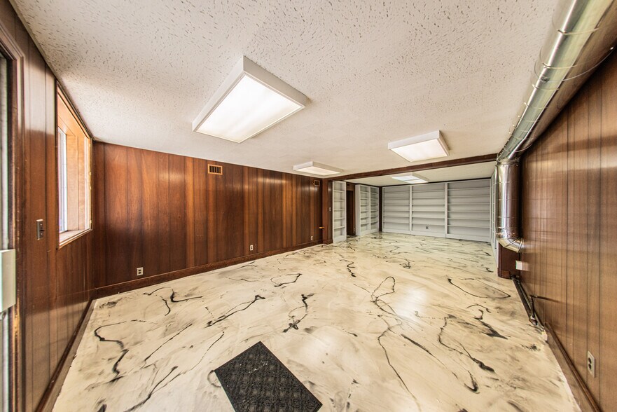 More Photos Of 1200 Broadway St, Paducah Office For Sale