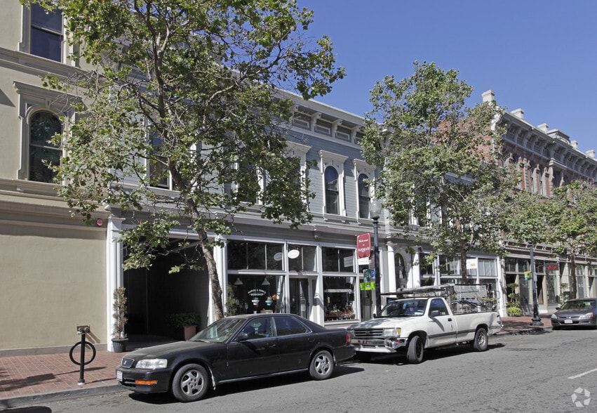 More Photos Of 452 8th St, Oakland Unknown For Lease
