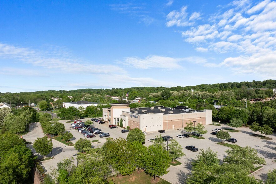 More Photos Of 1175 Virginia Dr, Fort Washington Health Club For Sale