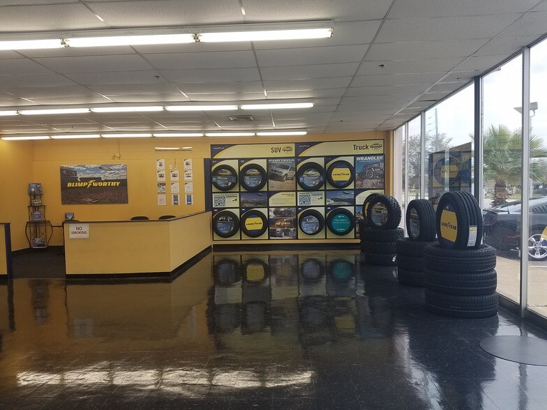 More Photos Of 2575 W Colonial Dr, Orlando Auto Repair For Sale