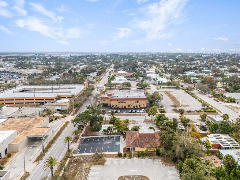 More Photos Of 540 Nokomis Ave S, Venice Medical For Lease