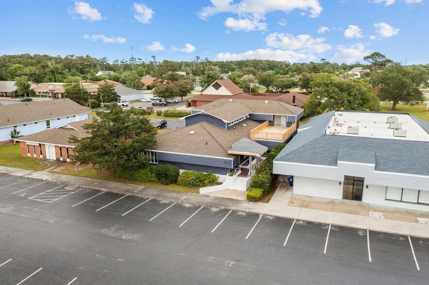 More Photos Of 208 Penny Ln, Morehead City Medical For Sale