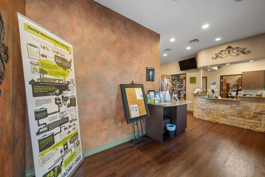 More Photos Of 7215 Wyoming Springs Dr, Round Rock Medical For Lease