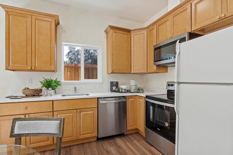 More Photos Of 1006 Court Ln, Concord Apartments For Sale