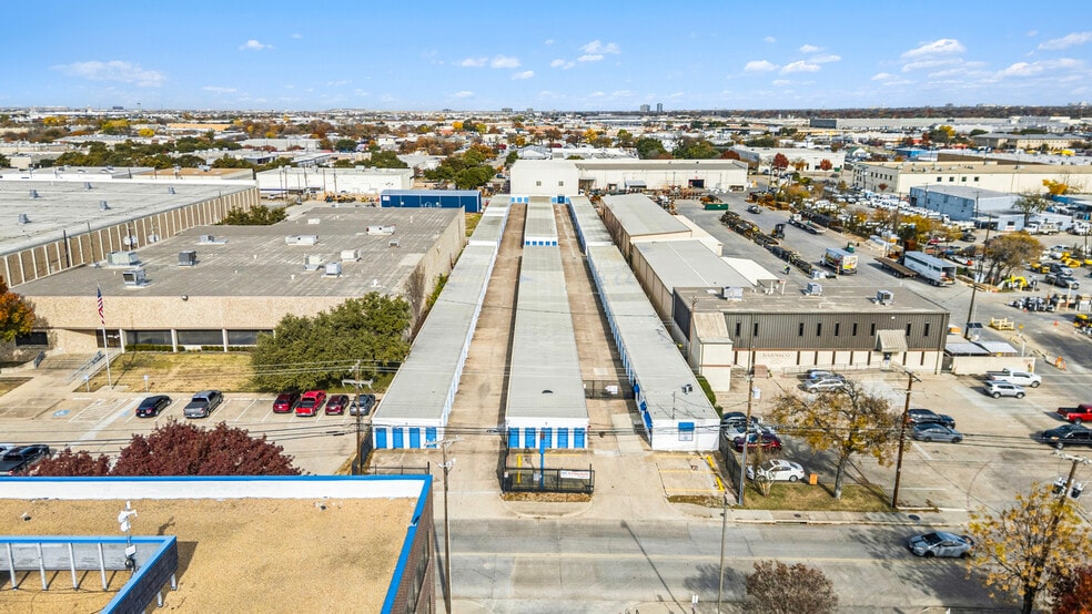 Primary Photo Of 2601 Willowbrook Rd, Dallas Self Storage For Sale