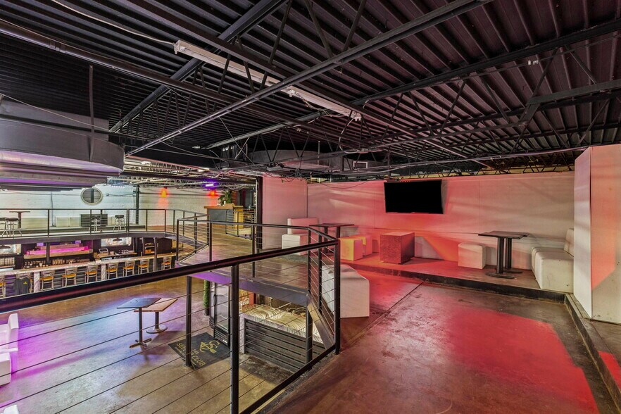 More Photos Of 110 E South St, Jackson Bar For Sale